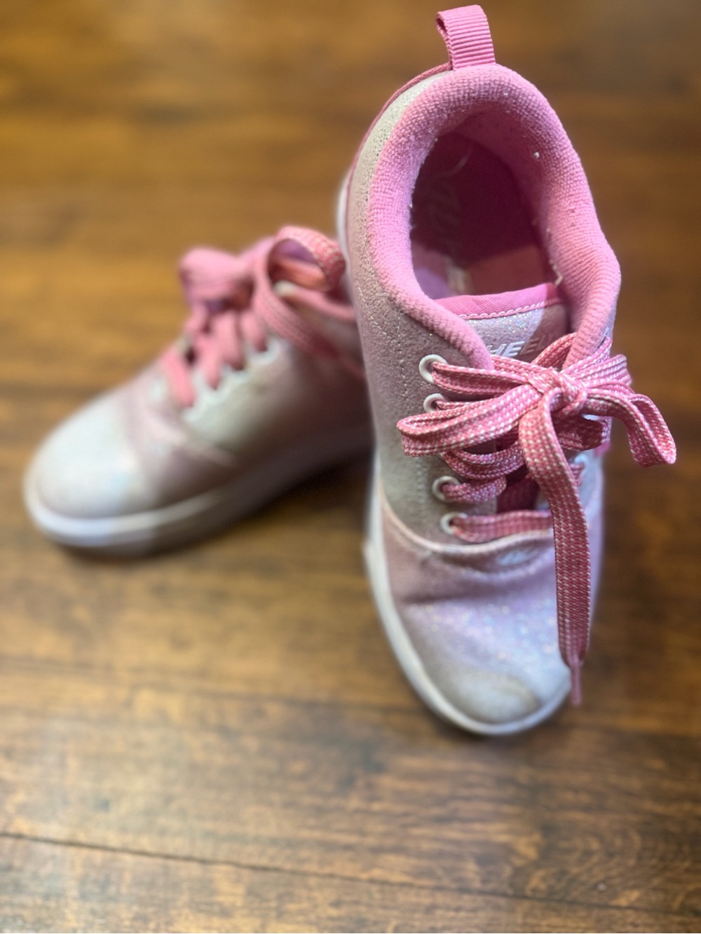Heelys Girls Pink Glitter Roller Skate Shoes Size 1 Youth Sparkle Sneaker